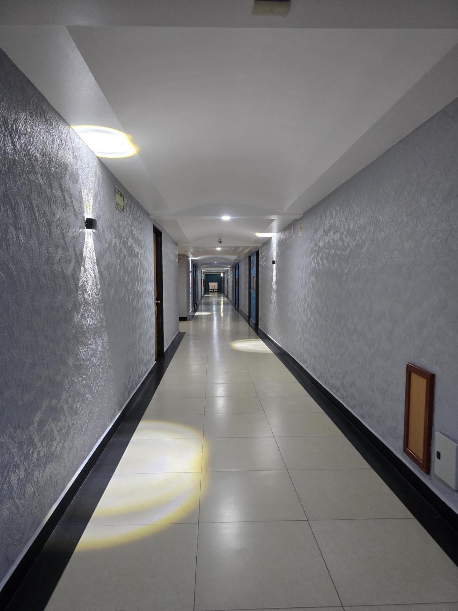 Hotel Y Villas Gran Via Mexico City Exterior photo
